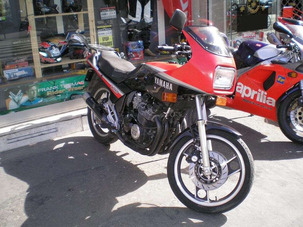 Yamaha XJ600