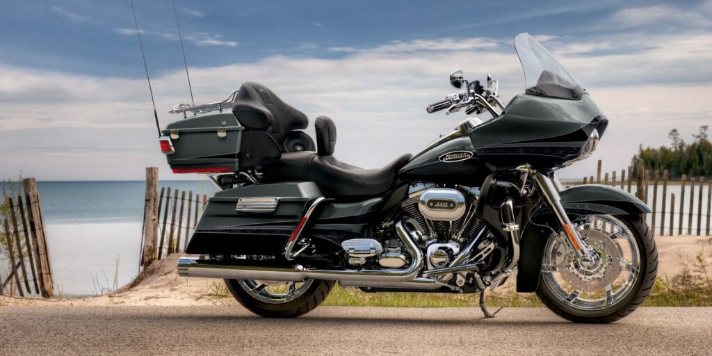 2011 Harley-Davidson FLTRUSE CVO ROAD GLIDE ULTRA