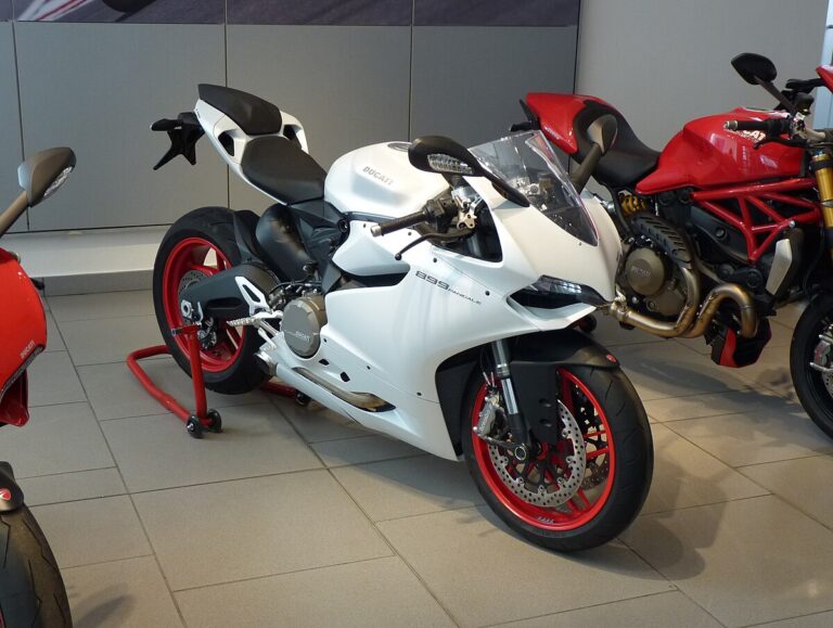 Ducati 899