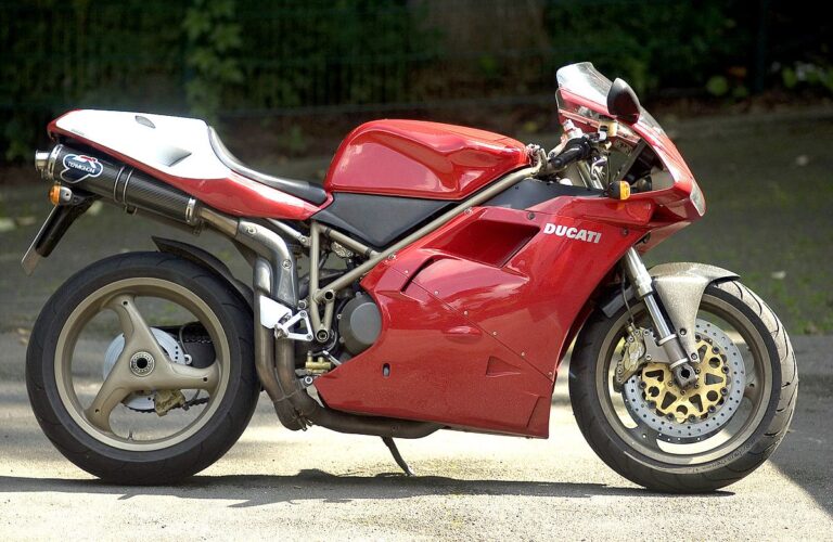 Ducati 916