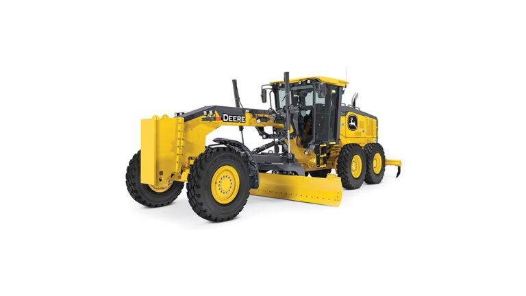 John Deere 672G Fluid Capacity and Change Intervals
