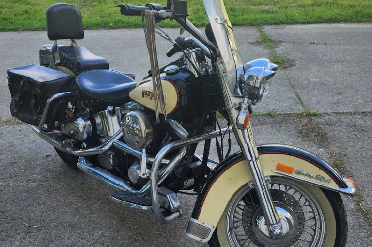 1986–1990 Harley-Davidson Softail Evolution 1340 (FLST Heritage Softail)