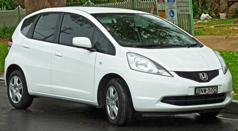 Honda Fit (second generation) Specs, Range, Battery, Dimensions & Features