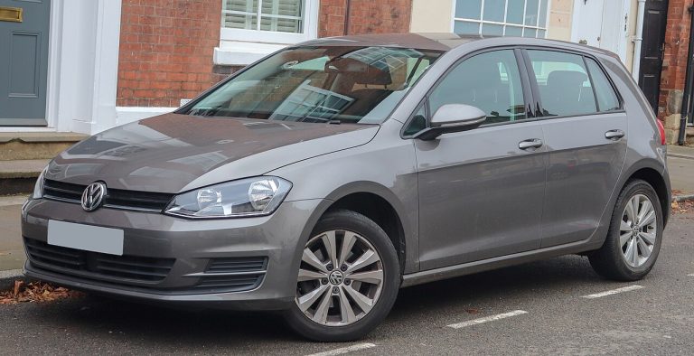 Volkswagen Golf Mk7 Specs, Range, Battery, Dimensions & Features