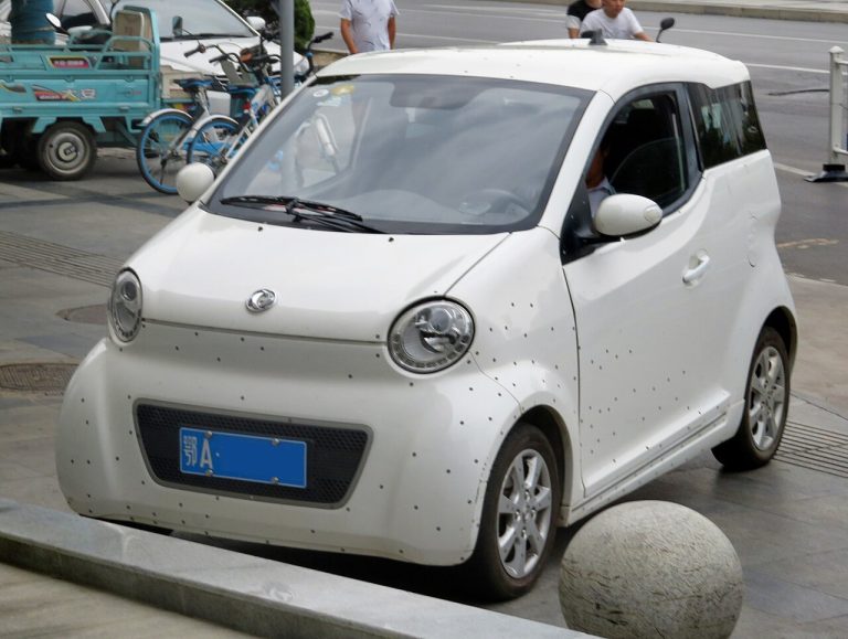 Aeolus E30 Specs, Range, Battery, Charging & Features