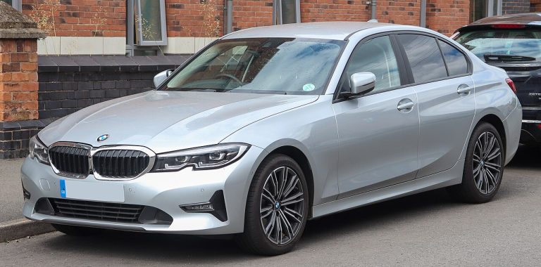 BMW 3 Series (G20) Specs, Range, Battery, Charging & Features