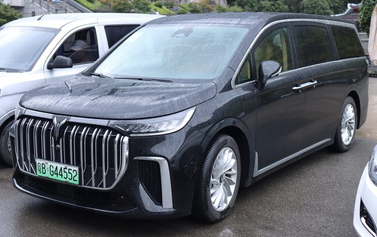 Voyah Dream Specs, Range, Battery, Dimensions & Features