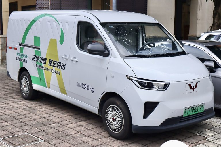 Wuling Yangguang Specs, Range, Battery, Dimensions & Features