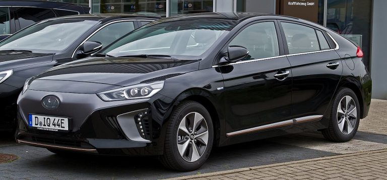 Hyundai Ioniq Specs, Range, Battery, Dimensions & Features