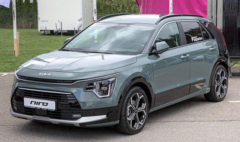 Kia Niro Specs, Range, Battery, Dimensions & Features