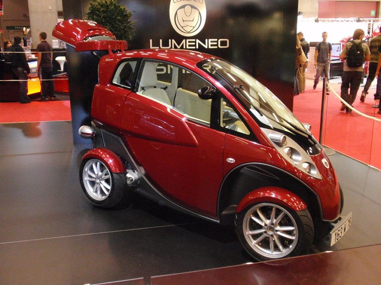 Lumeneo SMERA Specs, Range, Battery, Dimensions & Features