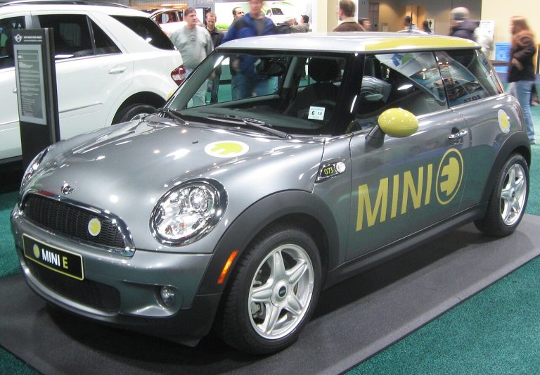 Mini E Specs, Range, Battery, Dimensions & Features