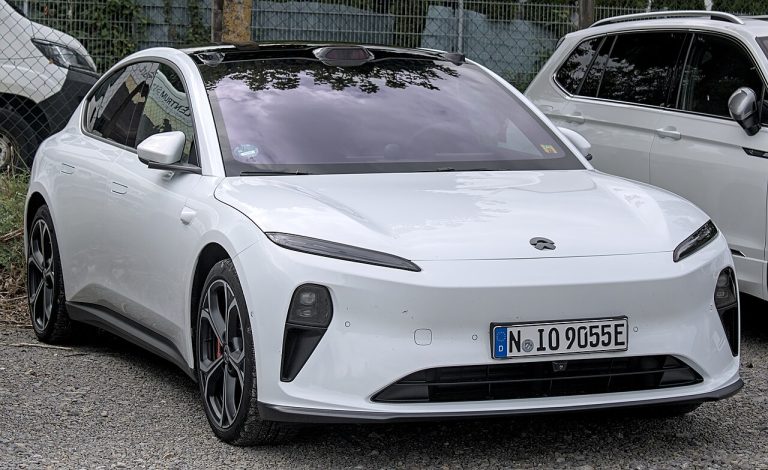 Nio ET5 Specs, Range, Battery, Dimensions & Features