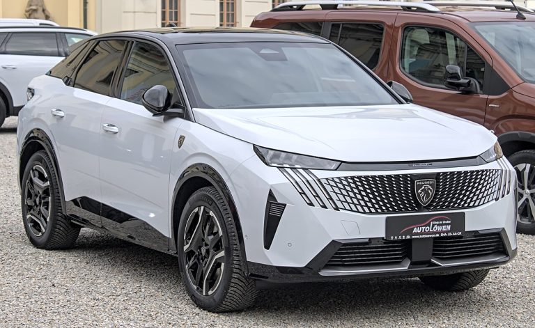 Peugeot 3008 Specs, Range, Battery, Dimensions & Features