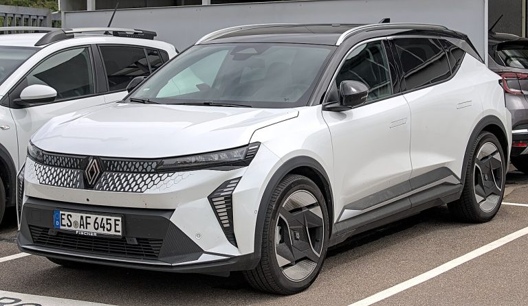 Renault Scenic E-Tech Specs, Range, Battery, Dimensions & Features