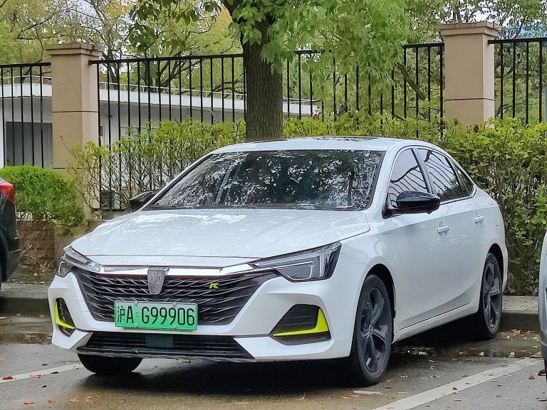 Roewe i6 Specs, Range, Battery, Dimensions & Features