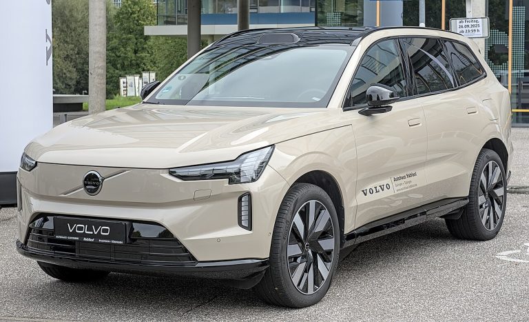 Volvo EX90 Specs, Range, Battery, Dimensions & Features