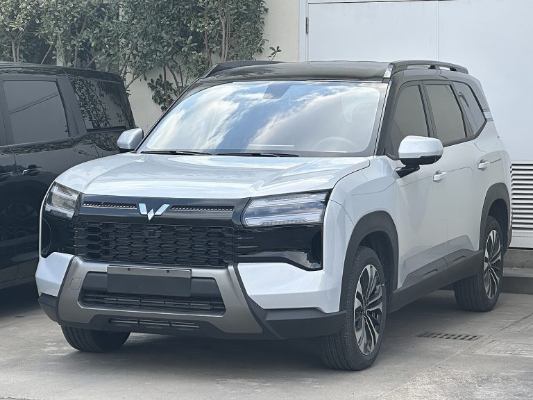 Wuling Starlight 560 Specs, Range, Battery, Dimensions & Features