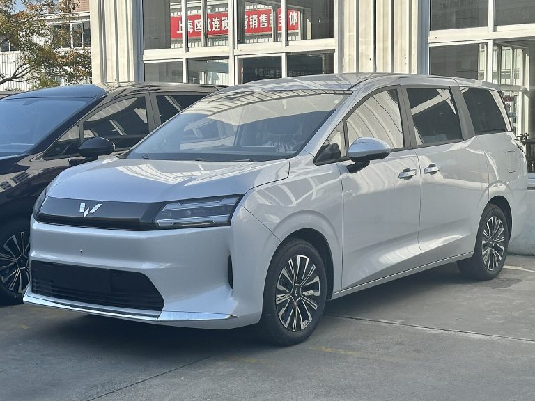 Wuling Starlight 730 Specs, Range, Battery, Dimensions & Features