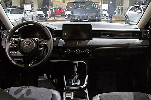 Interior (pre-facelift, Europe)