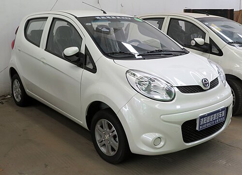 Front view of the Jiangling (JMEV) E200