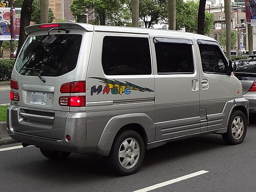 Fourth-generation CMC Veryca van pre-facelift rear view