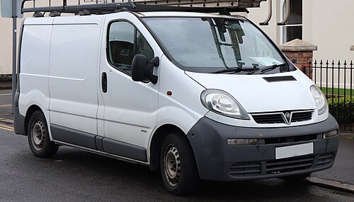 Pre-facelift Vauxhall Vivaro (2004)