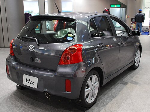 Facelift: Vitz RS (Japan)