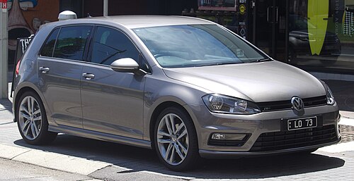 R-Line (pre-facelift)