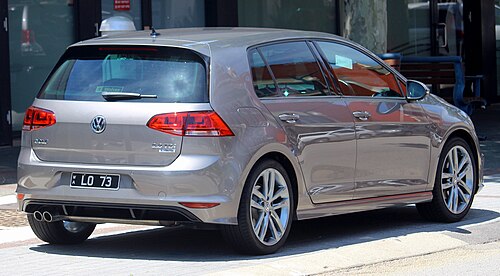 R-Line (pre-facelift)