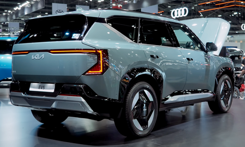 Rear view (Chinese production)