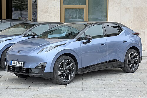 Lynk & Co 02