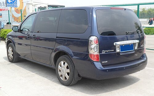 Buick GL8 First Land (2005–2010) rear.