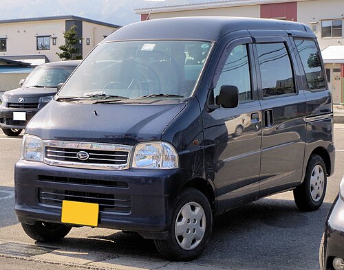Pre-facelift Daihatsu Atrai Wagon (S230G, 1999-2000)