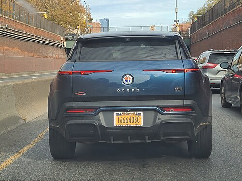 Part of the American Lease fleet in New York City, after the bankruptcy sale
