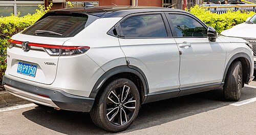 Rear view (Vezel; China)
