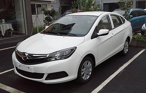 Haima M3 pre-facelift (front)