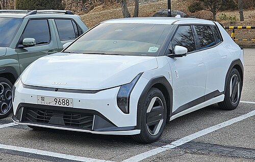 Kia EV4 hatchback (front)