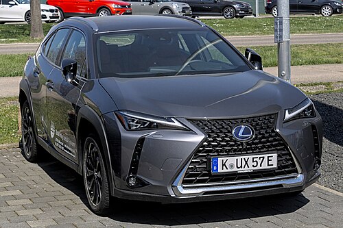 2021 UX 300e
