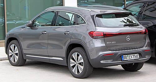 Rear view (pre-facelift)
