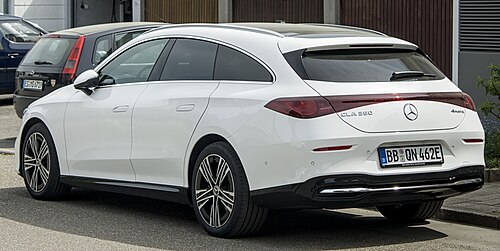 Mercedes-Benz CLA 350 Shooting Brake (rear view)