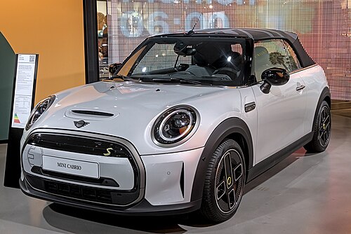 Mini Cooper SE (convertible)