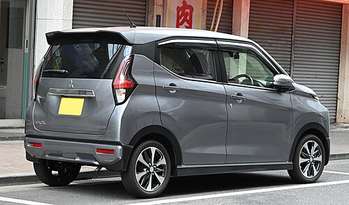 Mitsubishi eK X rear view
