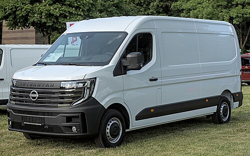 Nissan Interstar long wheelbase panel van