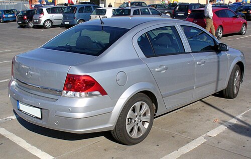 Opel Astra sedan (rear, post-facelift)