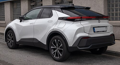 2024 Toyota C-HR 2.0 Hybrid (MAXH25, Europe)