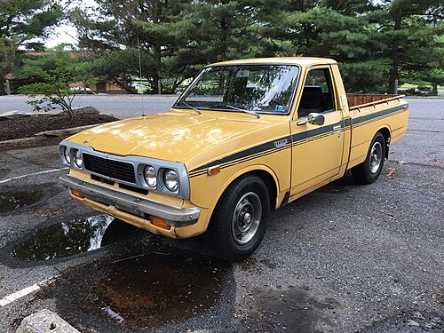 1972–1975 Toyota Hilux short bed (RN22)