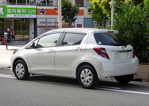 2014 facelift: Vitz 1.3F 5-door (Japan)